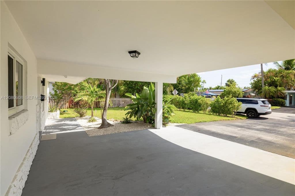 3+1 Müstakil ev — 4401 NE 13th Ave