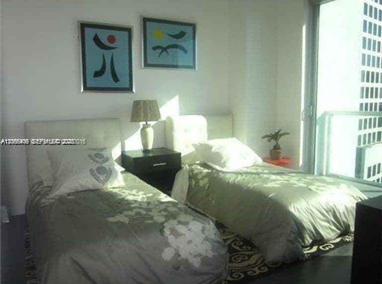 2+1 Mülk — 55 SE 6th St APT 4102