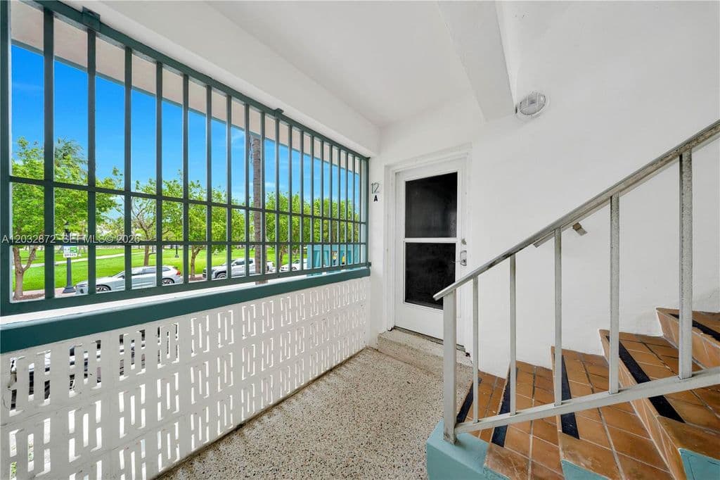1+1 Condo — 260 Ocean Dr APT 12A
