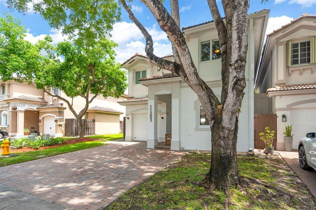 3-bedroom Single-Family Home — 11203 NW 73rd Ter