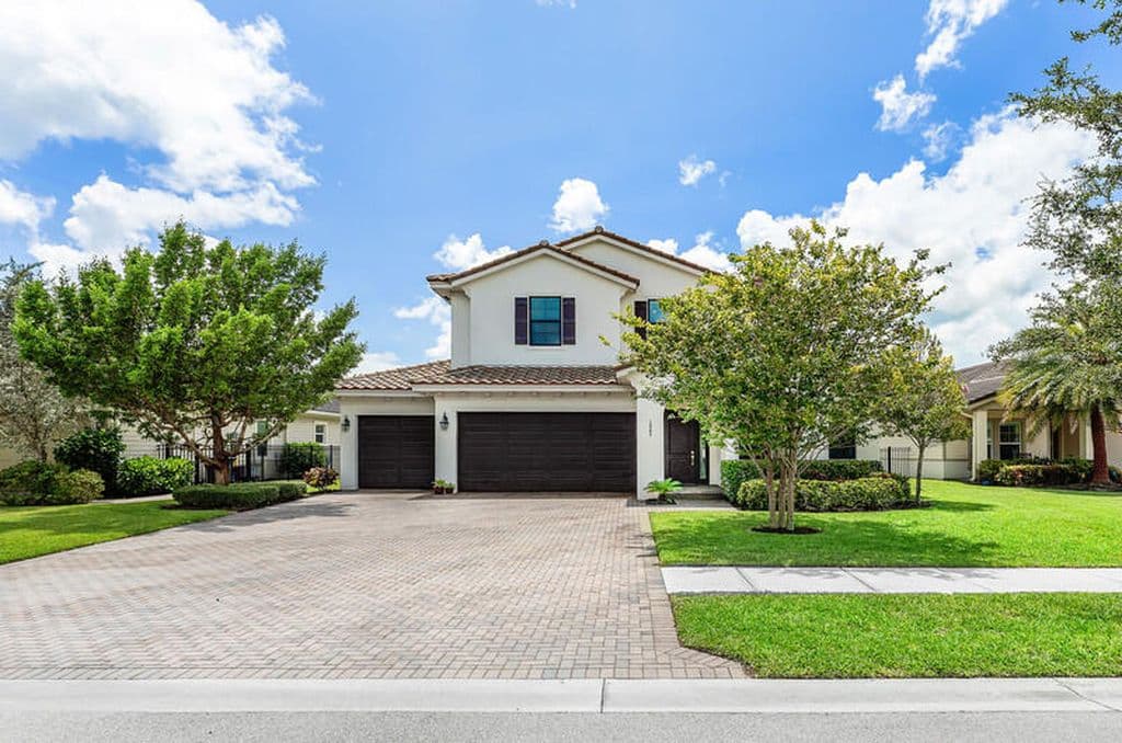 4-bedroom Single-Family Home — 1063 Ember Ridge Run