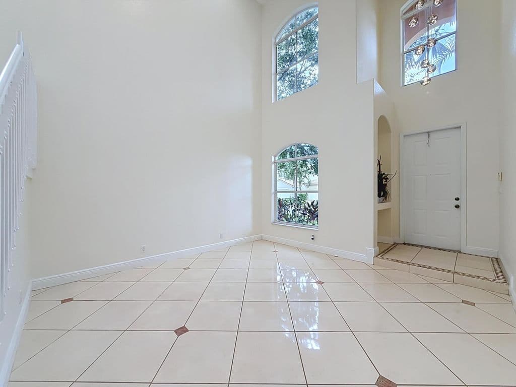 3-bedroom Single-Family Home — 6657 LURAIS Drive