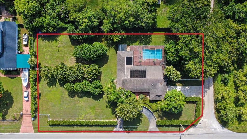 4-bedroom Single-Family Home — 23595 SW 152nd Ave