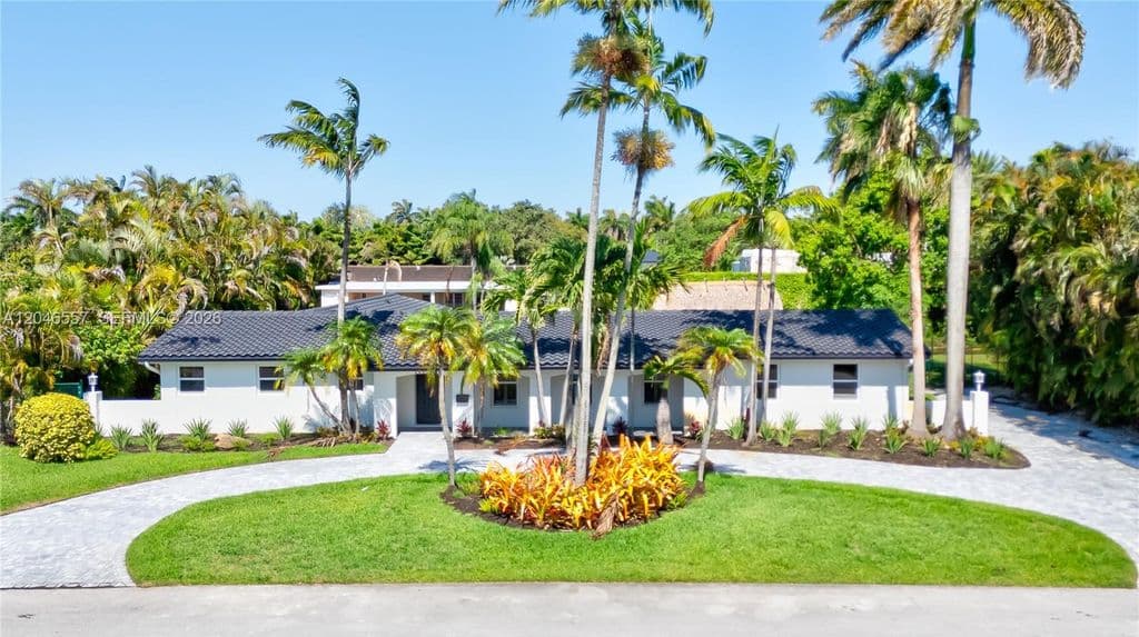 4+1 Müstakil ev — 14675 SW 78th Ave