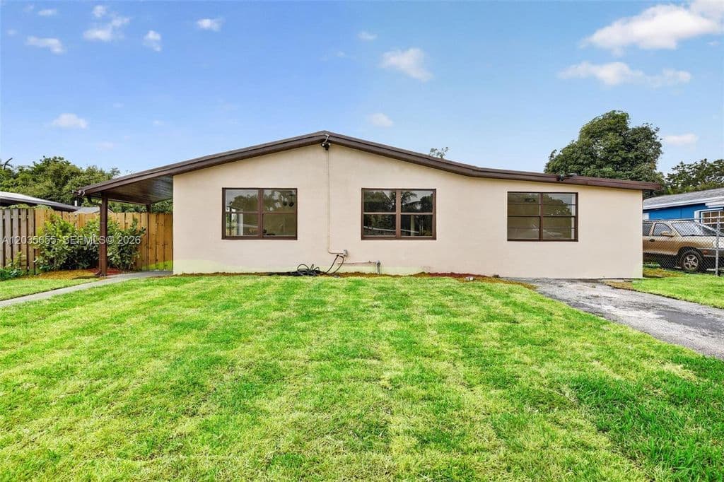 3+1 Müstakil ev — 6250 NW 14th St