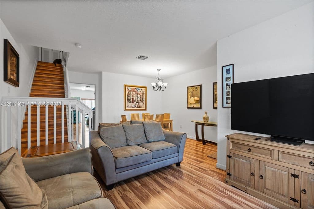 3-bedroom Property — 8430 SW 150th Ave #2