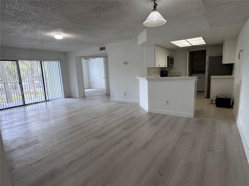 3+1 Condo — 9100 W Atlantic Blvd APT 622