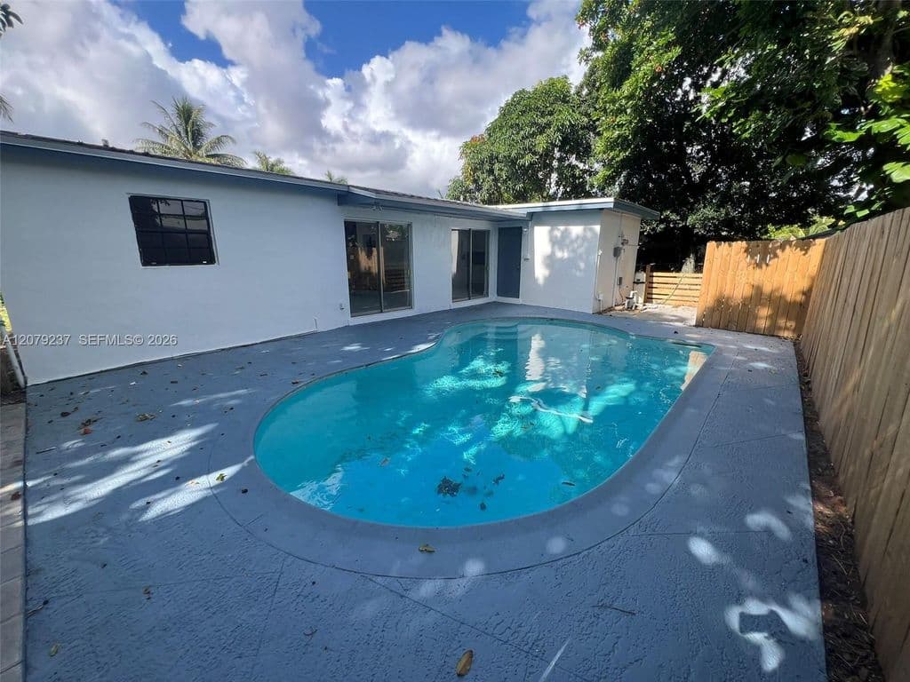 3+1 Müstakil ev — 4421 NW 33rd St