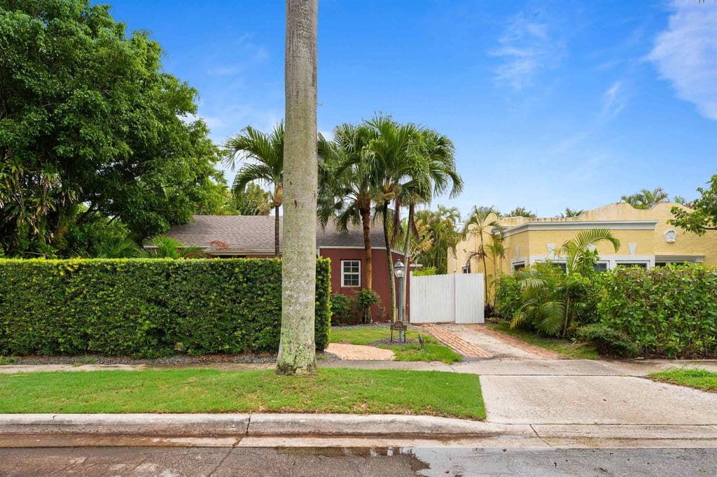 2-bedroom Single-Family Home — 600 Westwood Rd