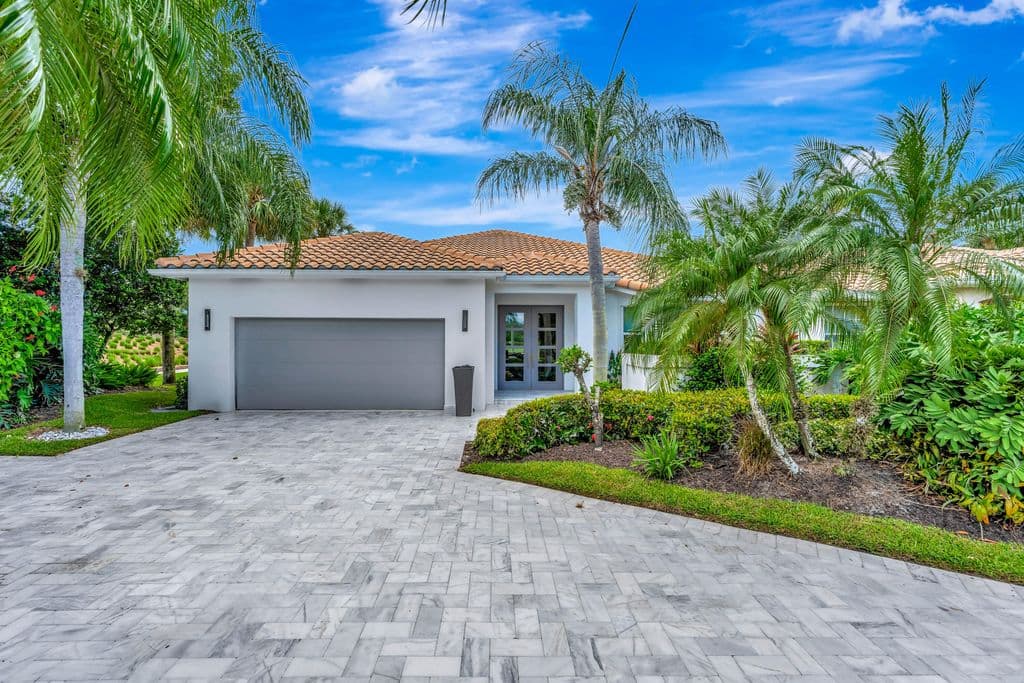 3-bedroom Single-Family Home — 124 Golf Village Boulevard