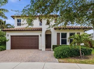 4-bedroom Single-Family Home — 15155 SW 176th Lane, Miami, 33187