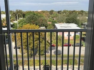 1+1 Condo — 16950 W Dixie Hwy #A631-631, North Miami Beach, 33160