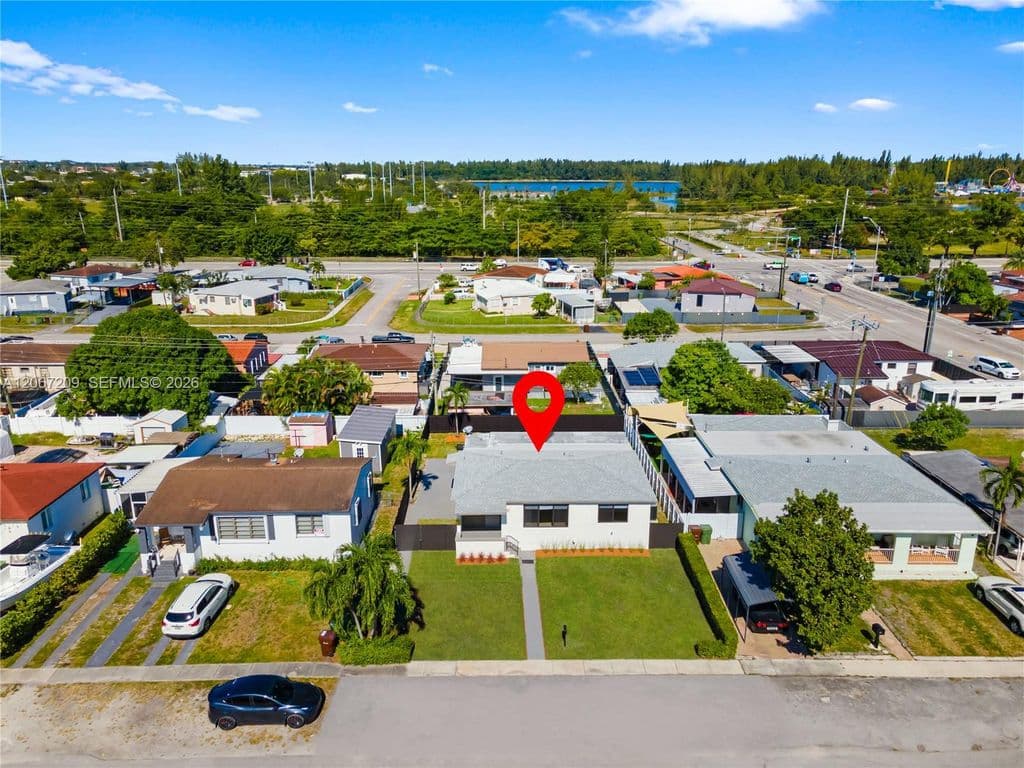 3-bedroom Single-Family Home — 31 W 64th St