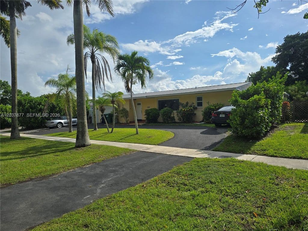 4+1 Müstakil ev — 19500 SW 87th Ave