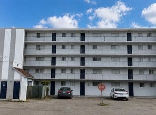 2+1 Condo — 8710 N Sherman Cir APT 506, Hollywood, 33025