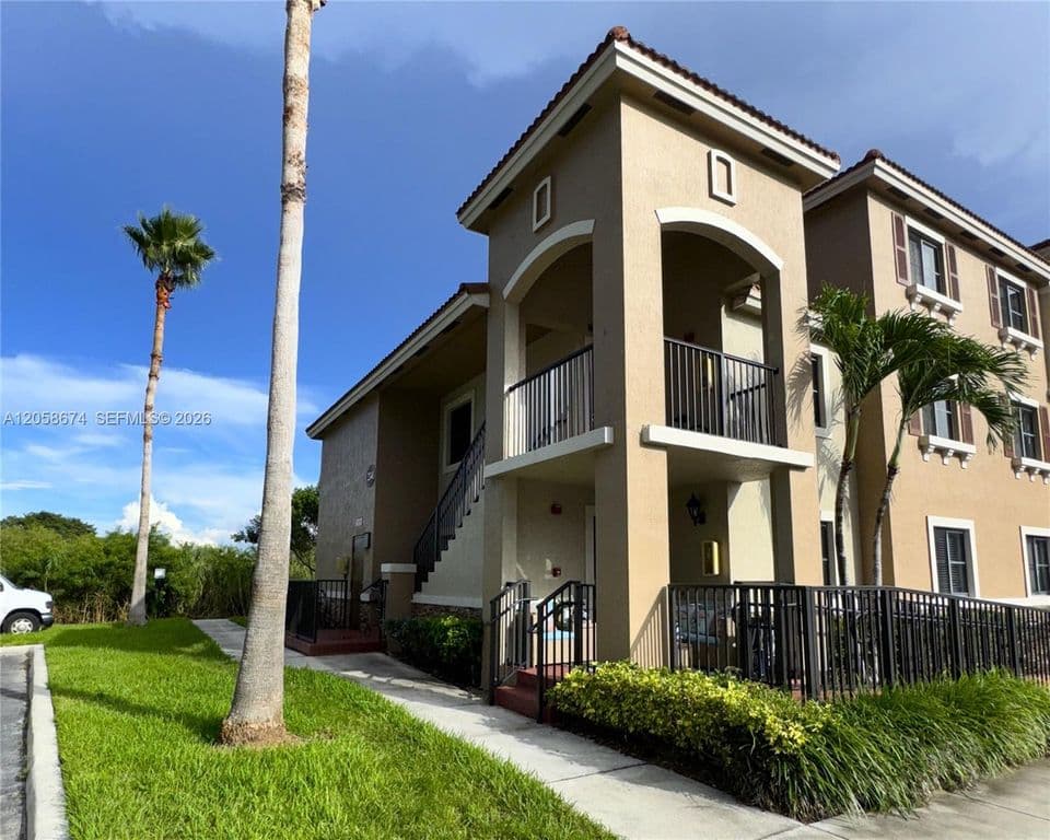 3-bedroom Condo — 22441 SW 88th Pl #2015
