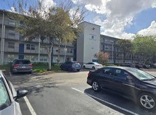 2+1 Condo — 551 SW 135 Avenue #216b, Hollywood, 33027