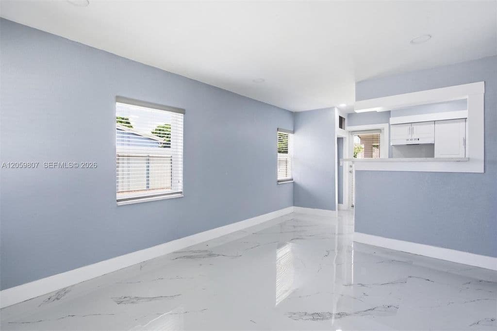 3+1 Müstakil ev — 16031 NW 18th Ave