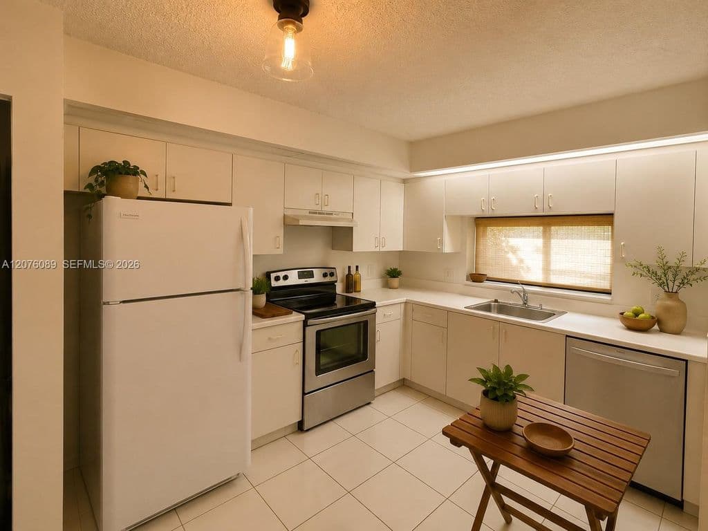 2-bedroom Condo — 13105 SW 16th Ct APT 105L