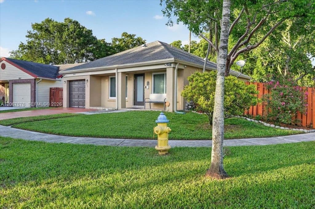 3-bedroom Single-Family Home — 8601 SW 16th St