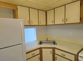 1+1 Condo — 4550 NW 9th St APT 704E, Miami, 33126