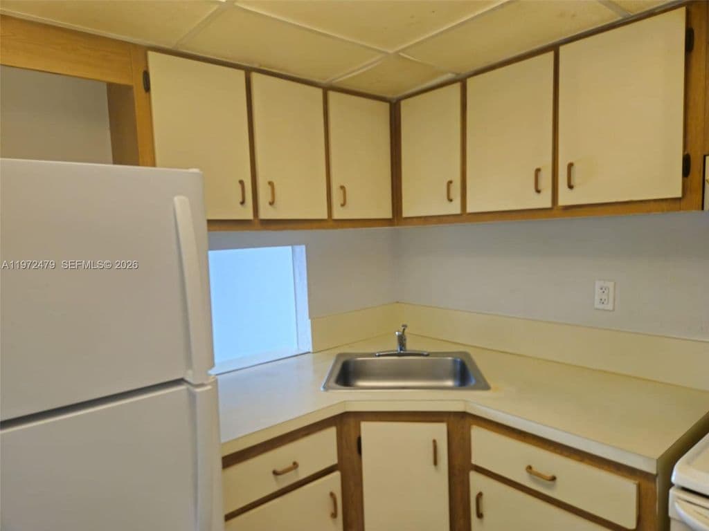 1+1 Condo — 4550 NW 9th St APT 704E