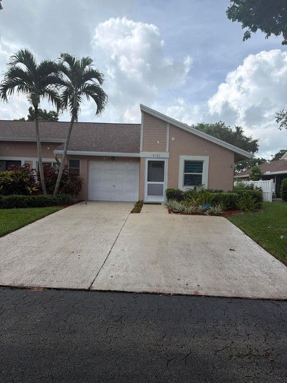 2+1 Condo — 8182 SPRINGTREE Road