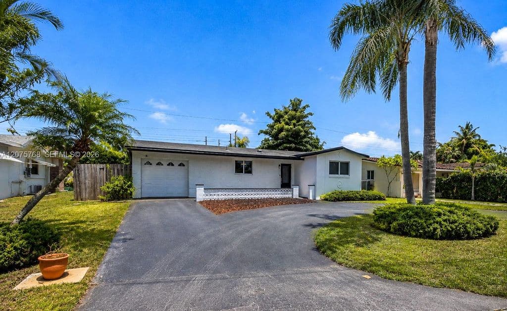 3+1 Müstakil ev — 4448 SW 37th Ave