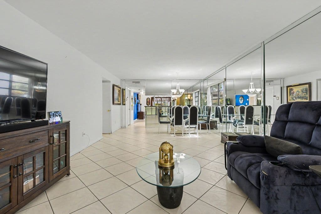 2+1 Condo — 7515 NW 79th Avenue #109