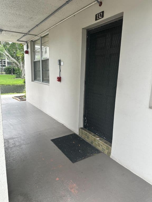 2-bedroom Condo — 4850 NW 29th Court #132