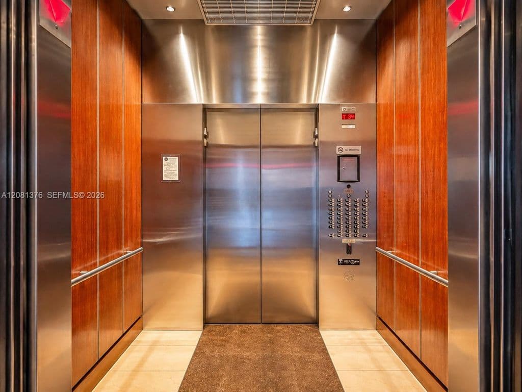 4-bedroom Condo — 2020 N Bayshore Dr #3405-3406