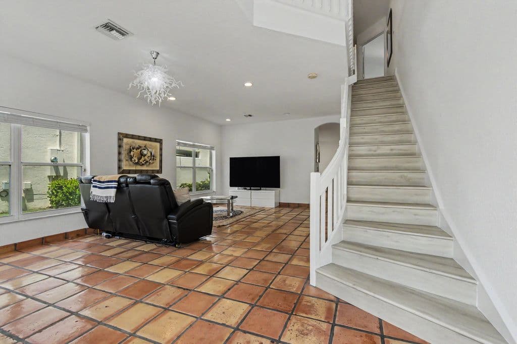4-bedroom Condo — 7419 Panache Way