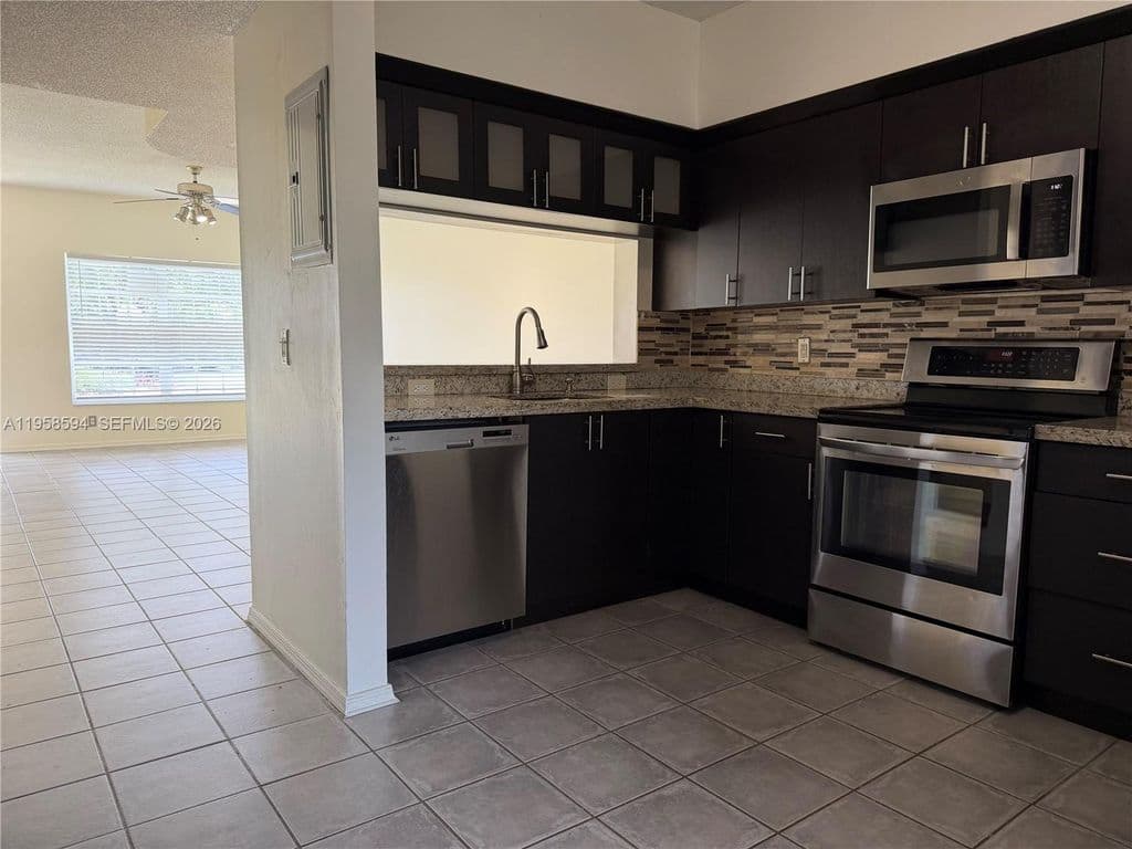 2+1 Mülk — 271 Duval Ct