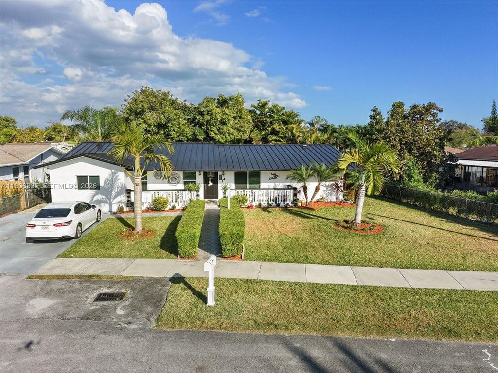4+1 Müstakil ev — 16323 SW 103rd Pl
