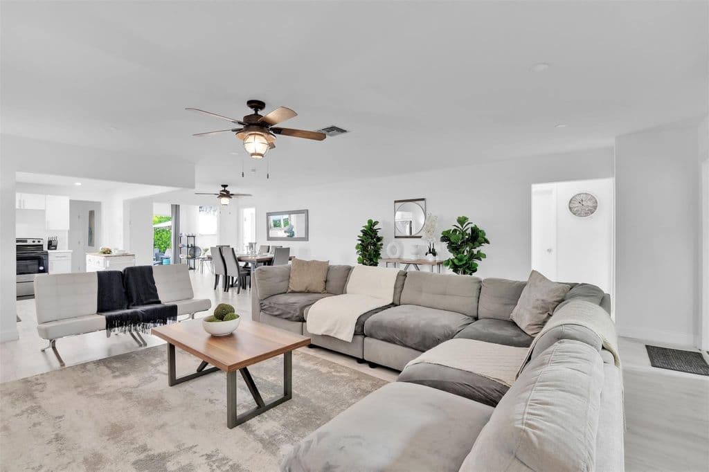 4-bedroom Single-Family Home — 214 SE 6th Street