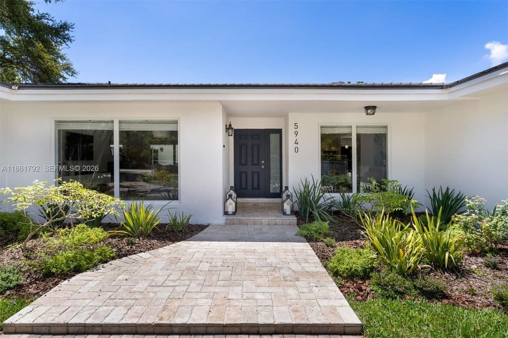 5+1 Müstakil ev — 5940 SW 120th St