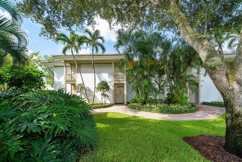 2+1 Condo — 19945 Boca West Drive #3142
