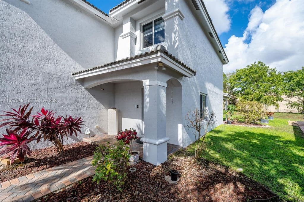 4+1 Müstakil ev — 13391 SW 42nd St