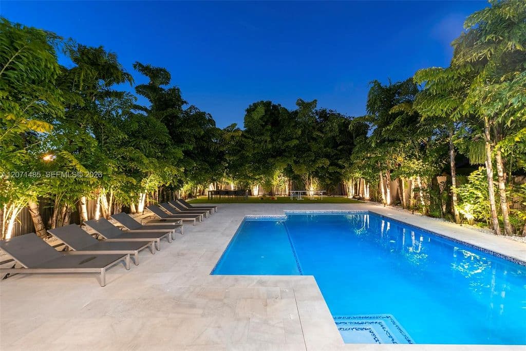 5+1 Müstakil ev — 6529 SW 30th St