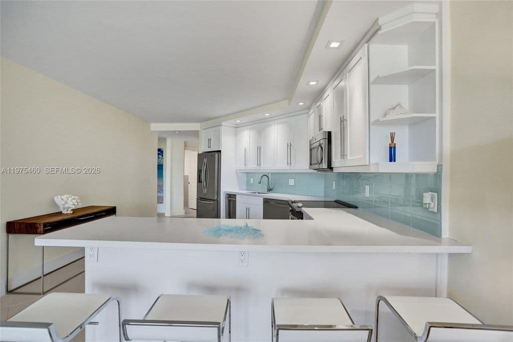 2+1 Condo — 1936 S Ocean Dr APT 21D
