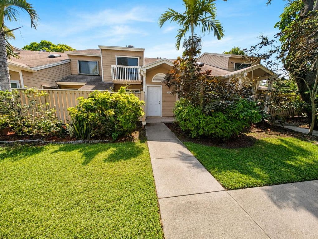 2-bedroom Property — 7111 Sportsmans Drive