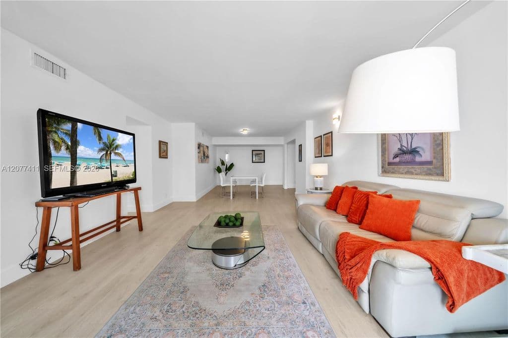 2-bedroom Condo — 2401 S Ocean Dr APT 507