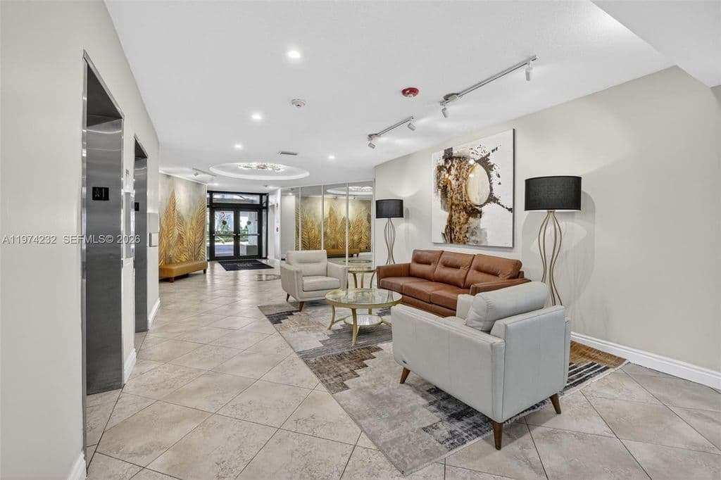 1+1 Condo — 1350 River Reach Dr APT 314