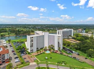 2+1 Condo — 336 Golfview Road #614, North Palm Beach, 33408