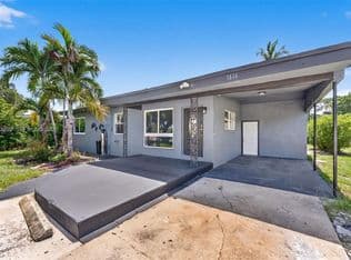4-bedroom Single-Family Home — 1616 SW 9th St, Fort Lauderdale, 33312