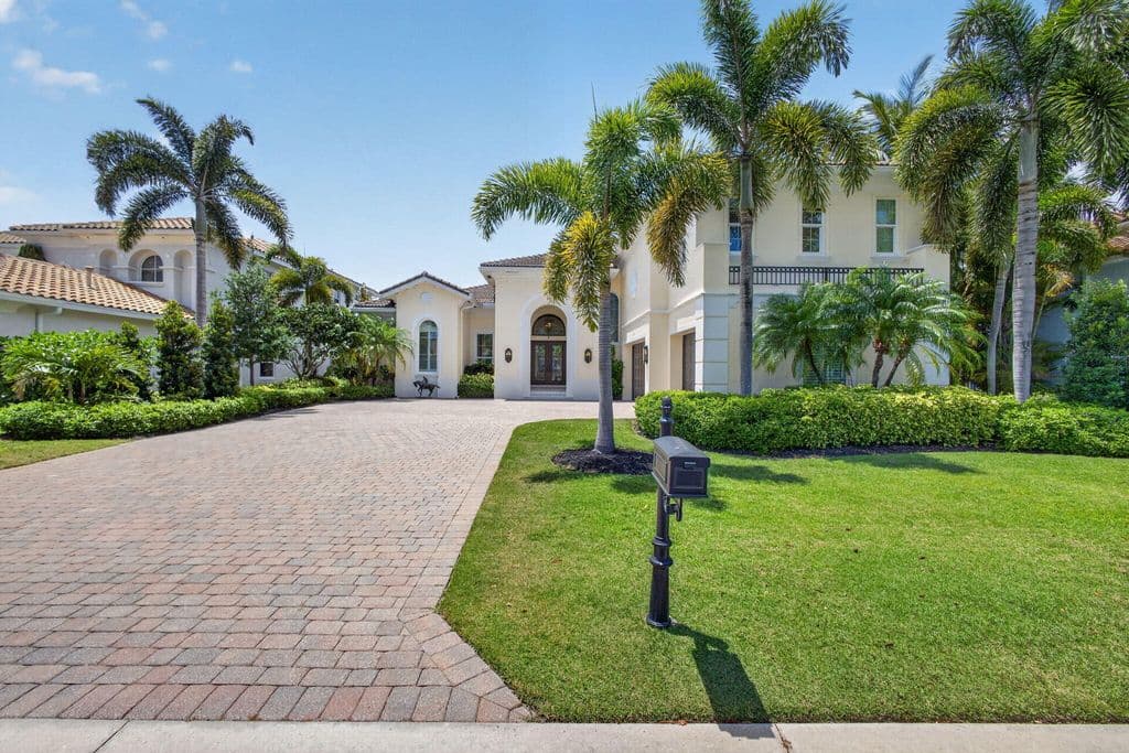 6+1 Müstakil ev — 4131 Venetia Way