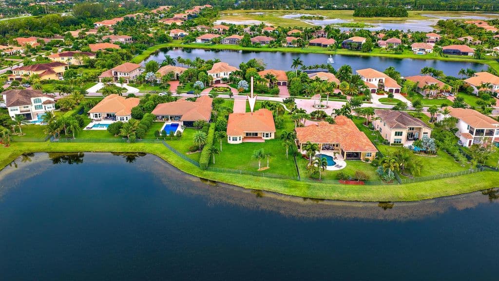 3+1 Müstakil ev — 11109 Rockledge View Drive