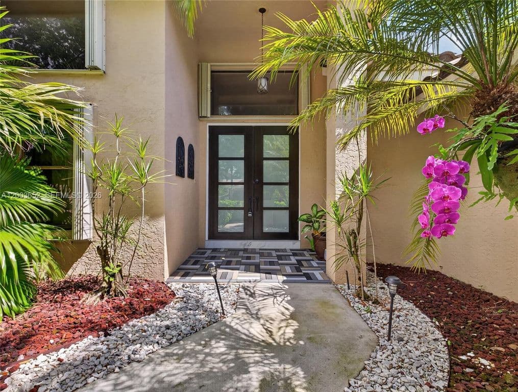 4+1 Müstakil ev — 1025 Creekford Dr