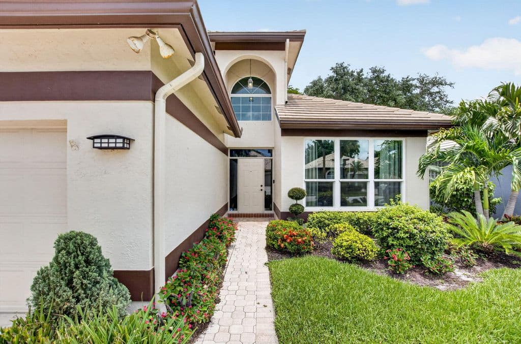 4-bedroom Single-Family Home — 13494 Carrick Green Court