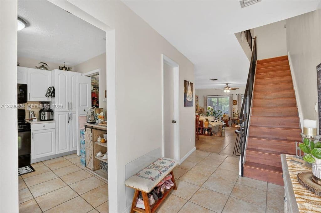 2+1 Mülk — 8330 SW 154th Ave APT 35